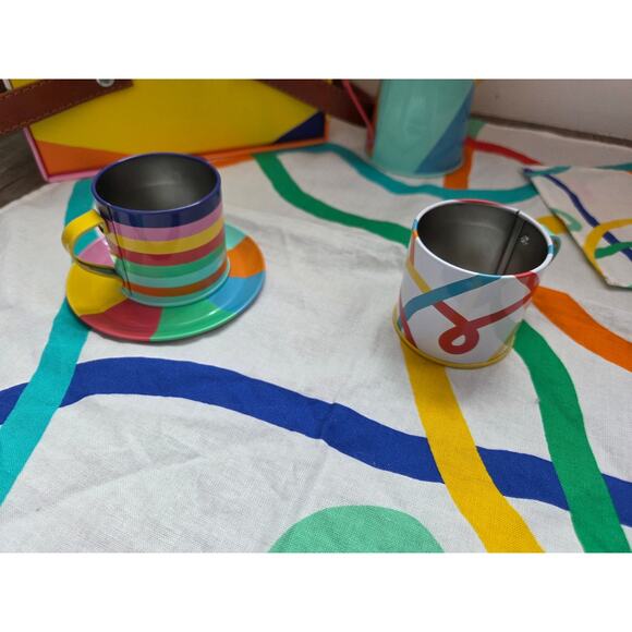 Lovevery Pinkies Up Picnic Set Tea Set - Picture 2 of 6